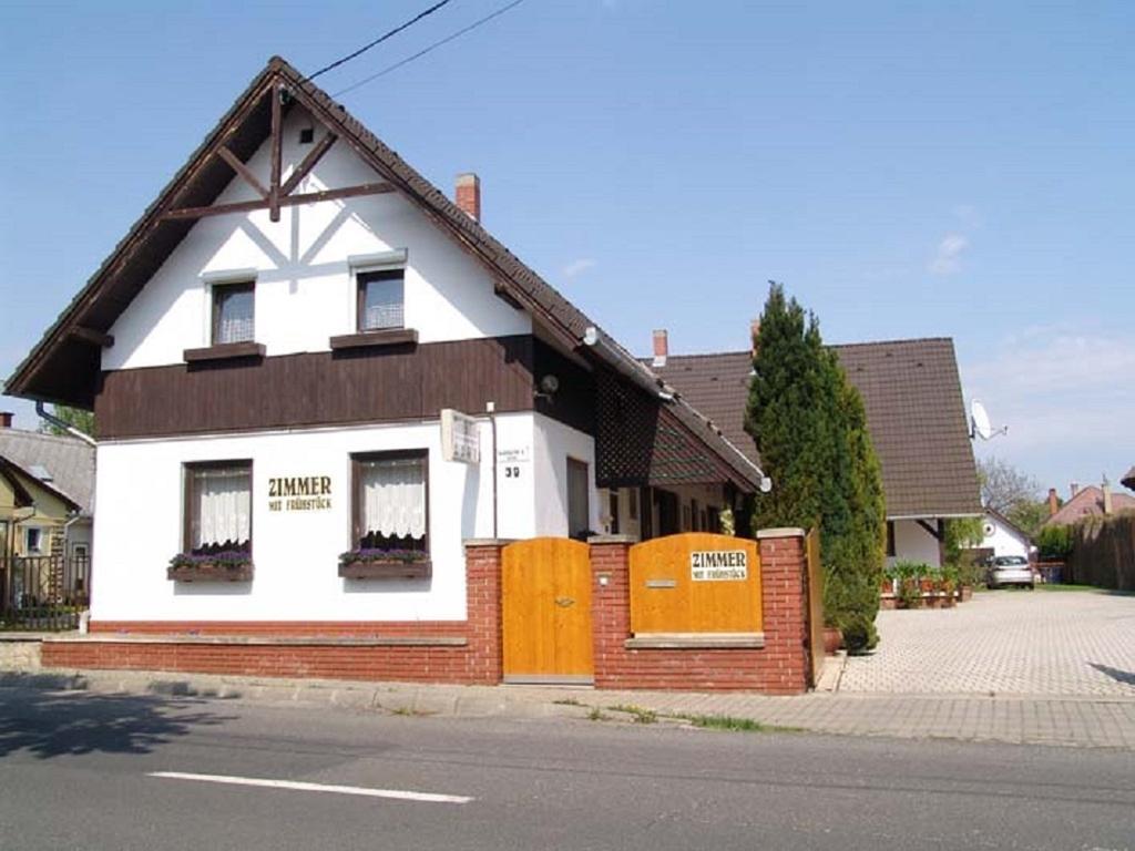 Eifert Haz Bed & Breakfast Balatongyorok Exterior photo
