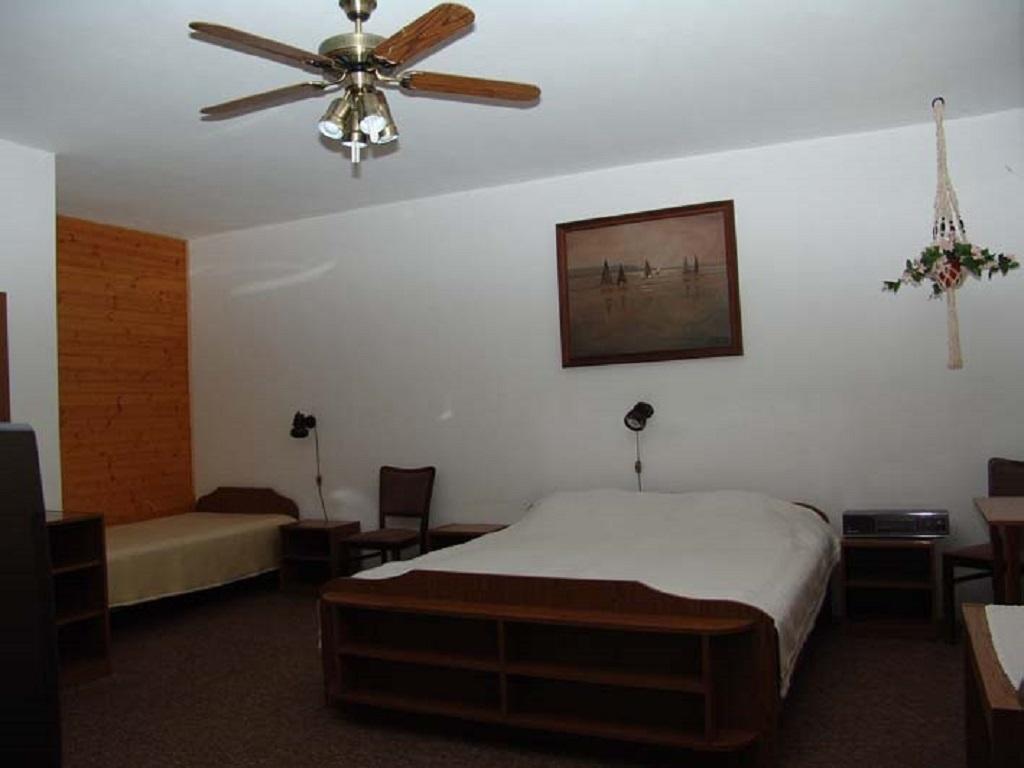 Eifert Haz Bed & Breakfast Balatongyorok Room photo